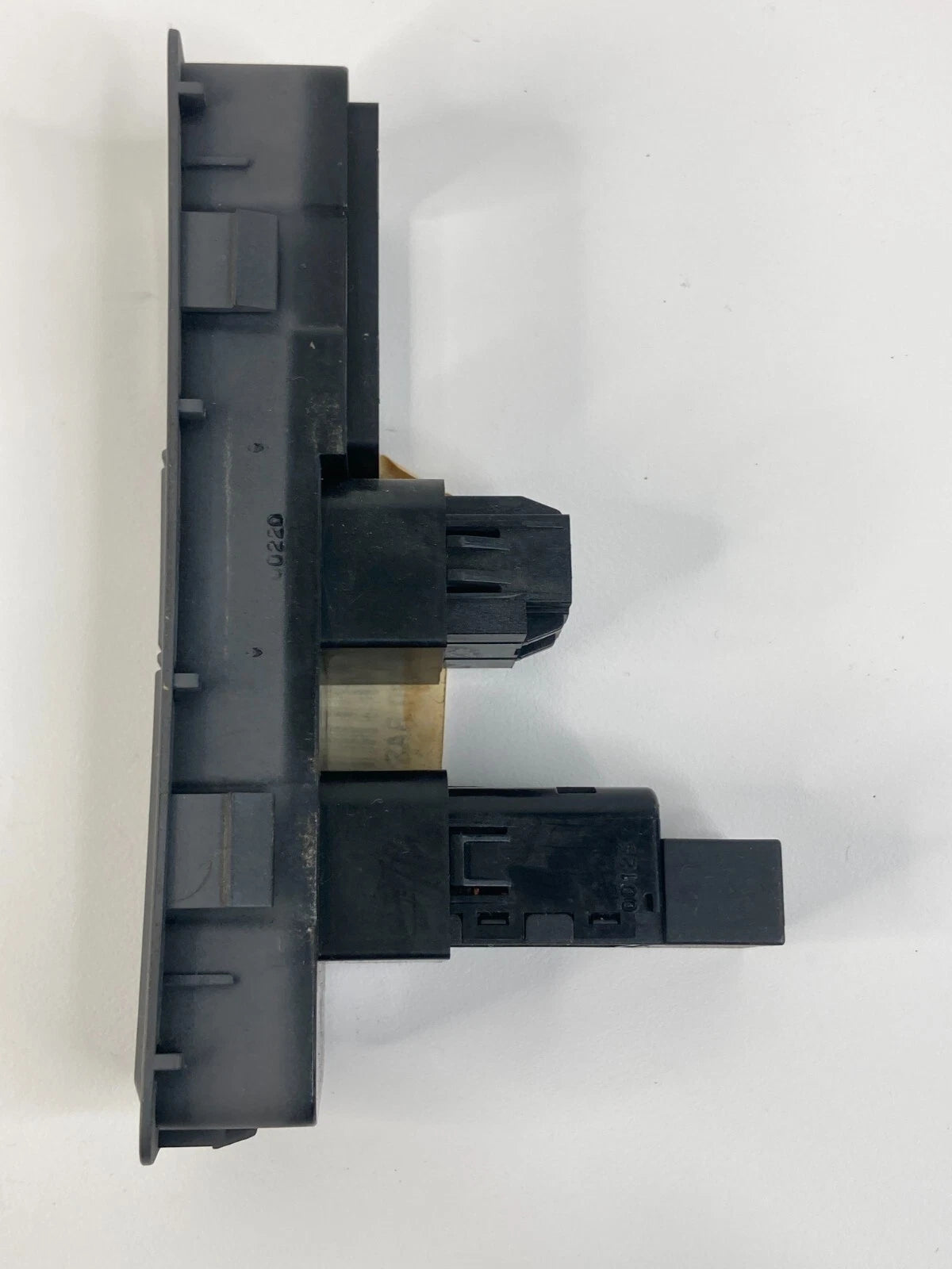2011-2014 HYUNDAI SONATA INSTRUMENT PANEL STABILITY CONTROL SWITCH 93300-3Q000