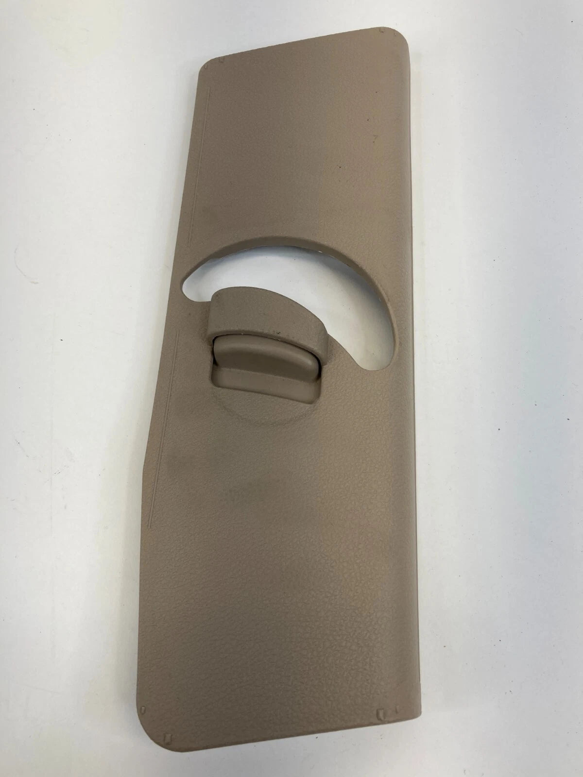 05-10 KIA SPORTAGE FRONT RIGHT UPPER PILLAR SEAT BELT COVER TRIM 85831-1F300 OEM