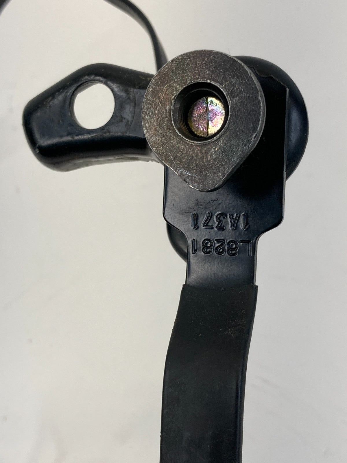 1998-2004 Audi A6 Quattro Front Left Side Seat Belt Buckle 4B0857755L OEM