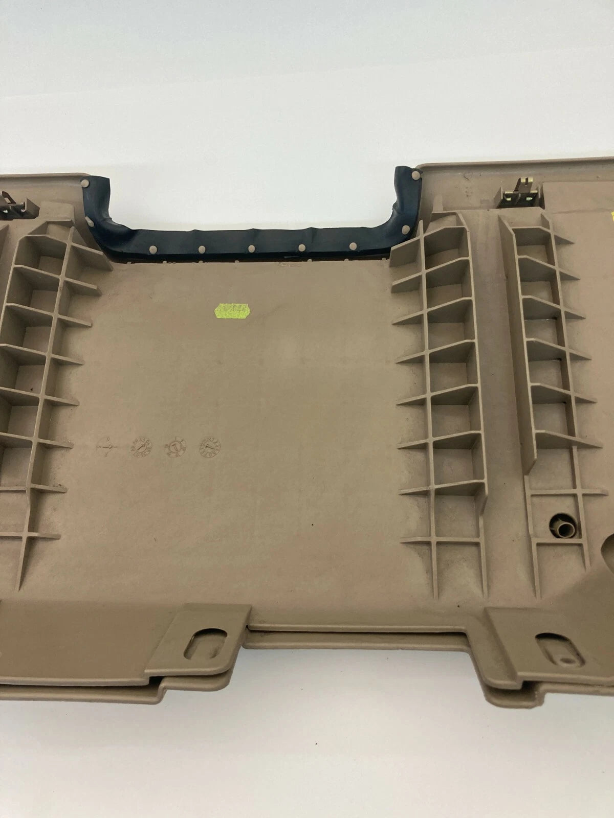 2005-2007 SATURN RELAY FRONT DASH LOWER INSTRUMENT PANEL KNEE BOLSTER COVER TRIM