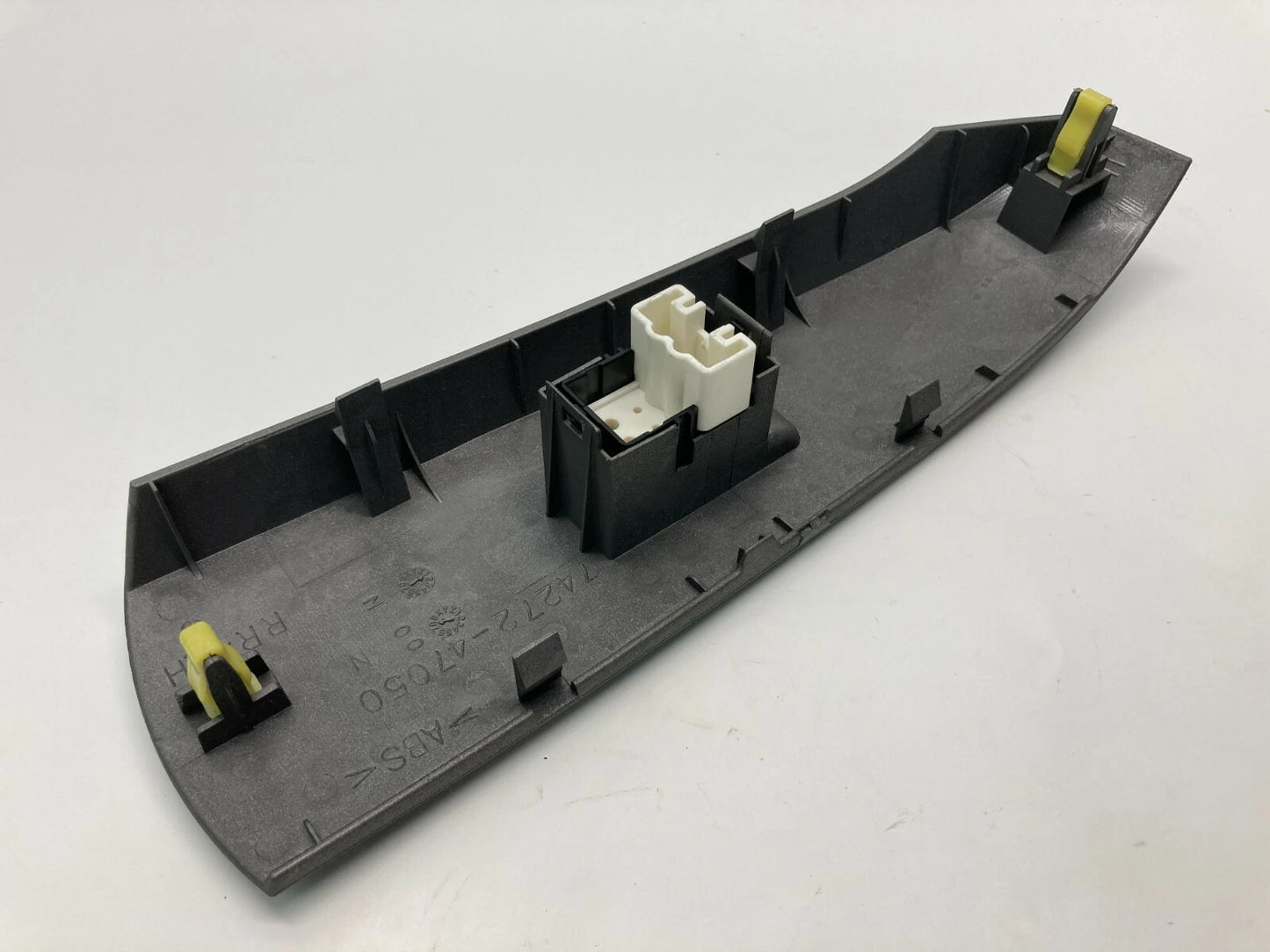 04-09 TOYOTA PRIUS REAR LEFT DOOR POWER WINDOW SWITCH BEZEL TRIM 74272-47050 OEM