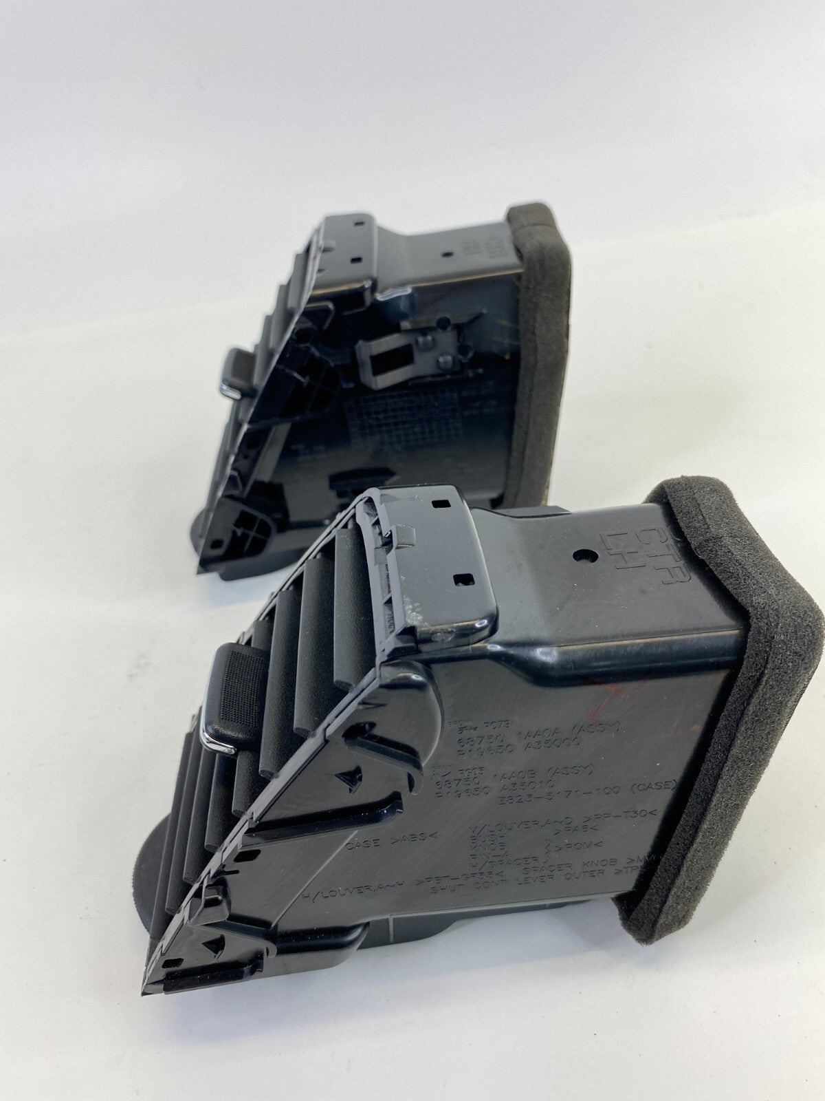 2011-2014 Nissan Murano Front Center Dash A/C Air Vent Grill Grille Set Pair OEM