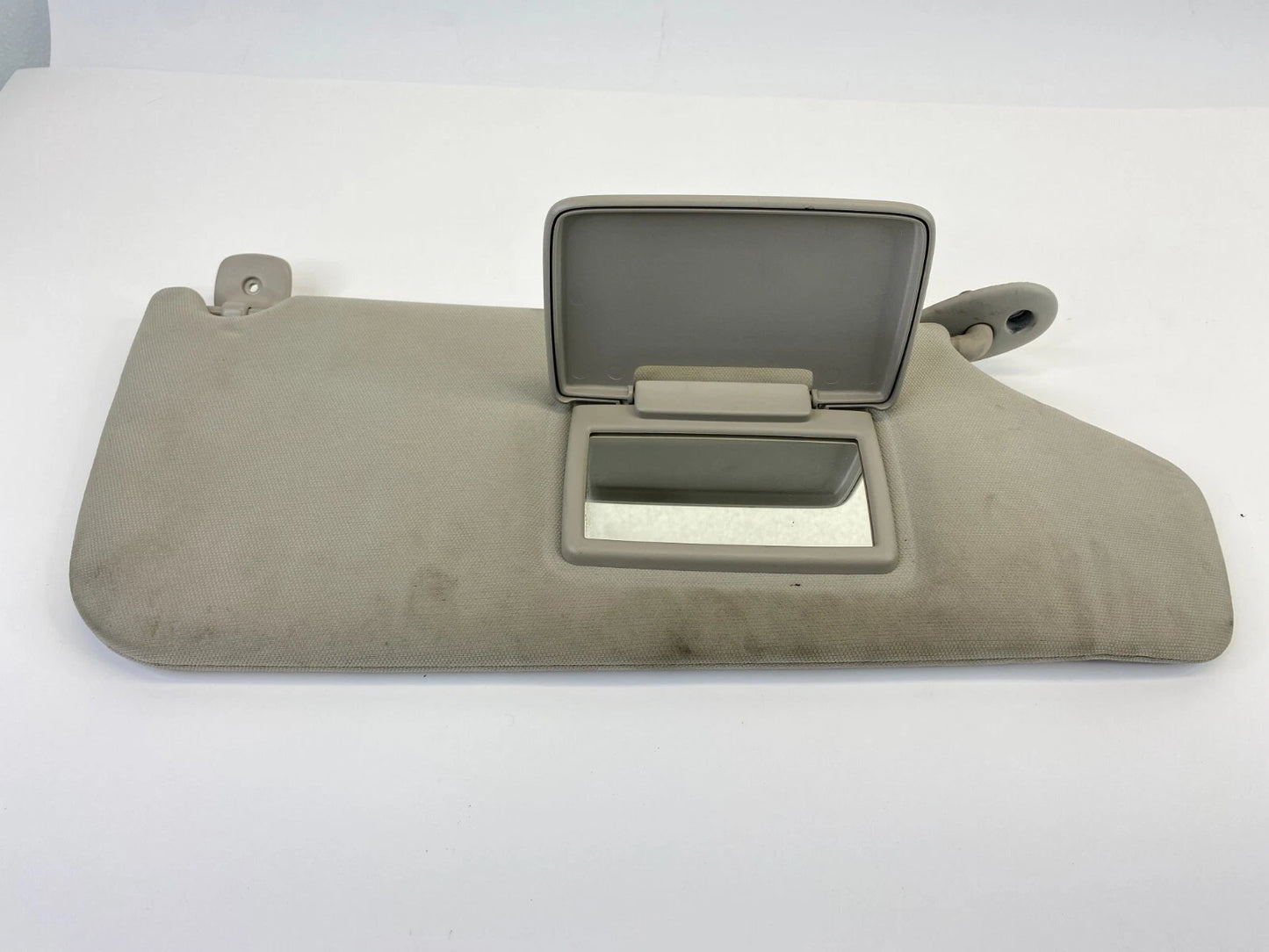 2006-2010 JEEP COMMANDER ROOF RIGHT PASSENGER SUNVISOR SUN VISOR SHADE OEM