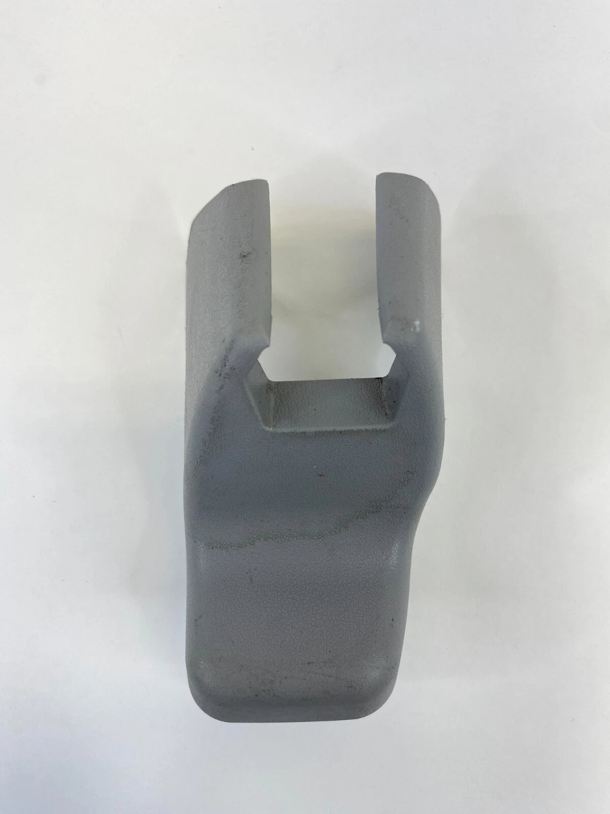 07-11 TOYOTA CAMRY FRONT RIGHT OUTER SEAT SIDE TRACK END COVER PANEL 72137-06030