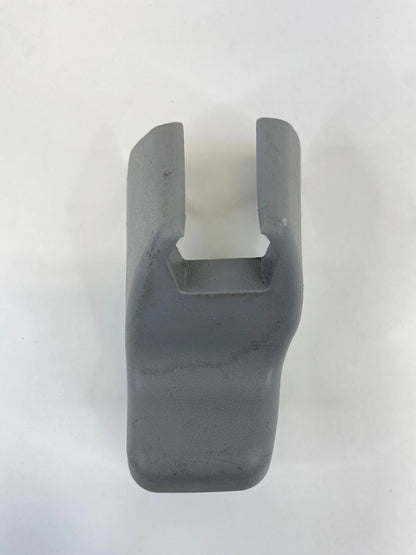 07-11 TOYOTA CAMRY FRONT RIGHT OUTER SEAT SIDE TRACK END COVER PANEL 72137-06030