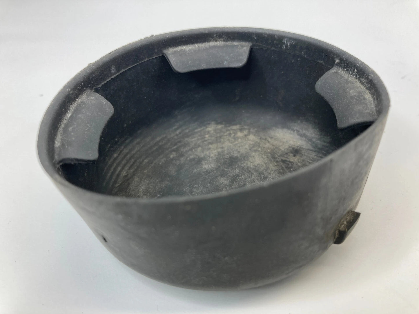 2002-2009 CHEVY TRAILBLAZER CENTER CONSOLE RUBBER CUP HOLDER INSERT 23949BAP OEM