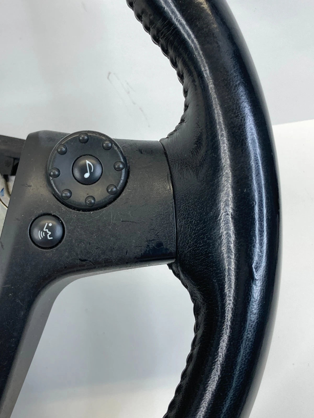 2004 04 CADILLAC CTS STEERING WHEEL ASSY W/ SWITCHES LEATHER WOOD TRIM 25766590