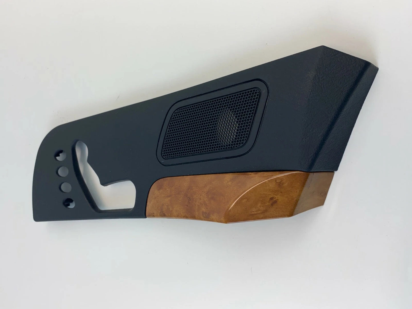04-06 KIA AMANTI FRONT LEFT SIDE DOOR SEAT SWITCH BEZEL TRIM MOLDING 82332-3F010