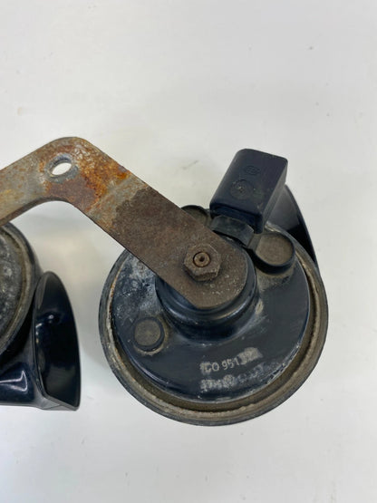 98-10 VW NEW BEETLE DUAL TONE HORN ASSEMBLY HIGH LOW PITCH SNAIL OEM E1-000209