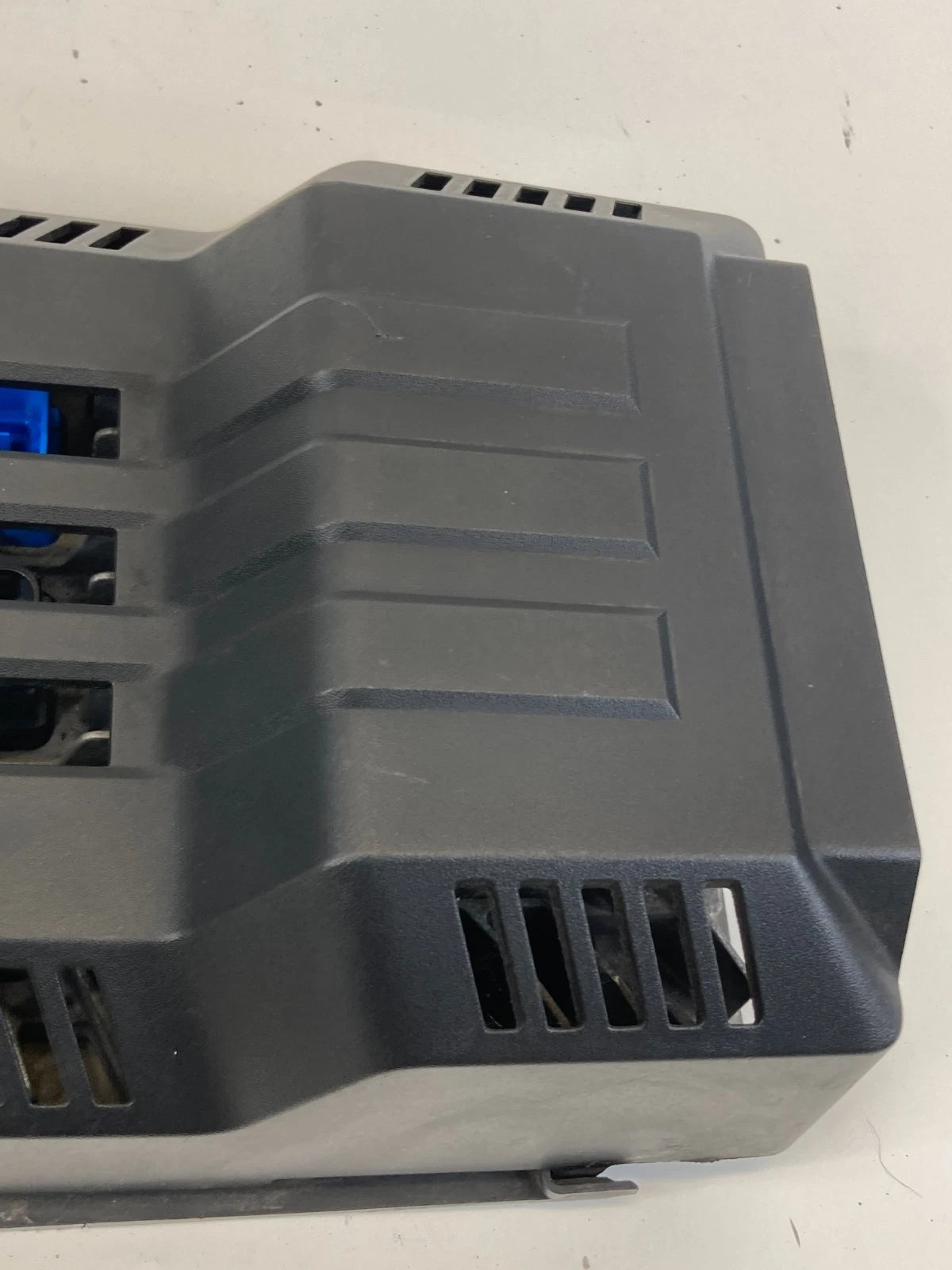 10 11 GMC TERRAIN 2.4L AT ENGINE COMPUTER CONTROL MODULE ECM ECU PCM W/ COVER