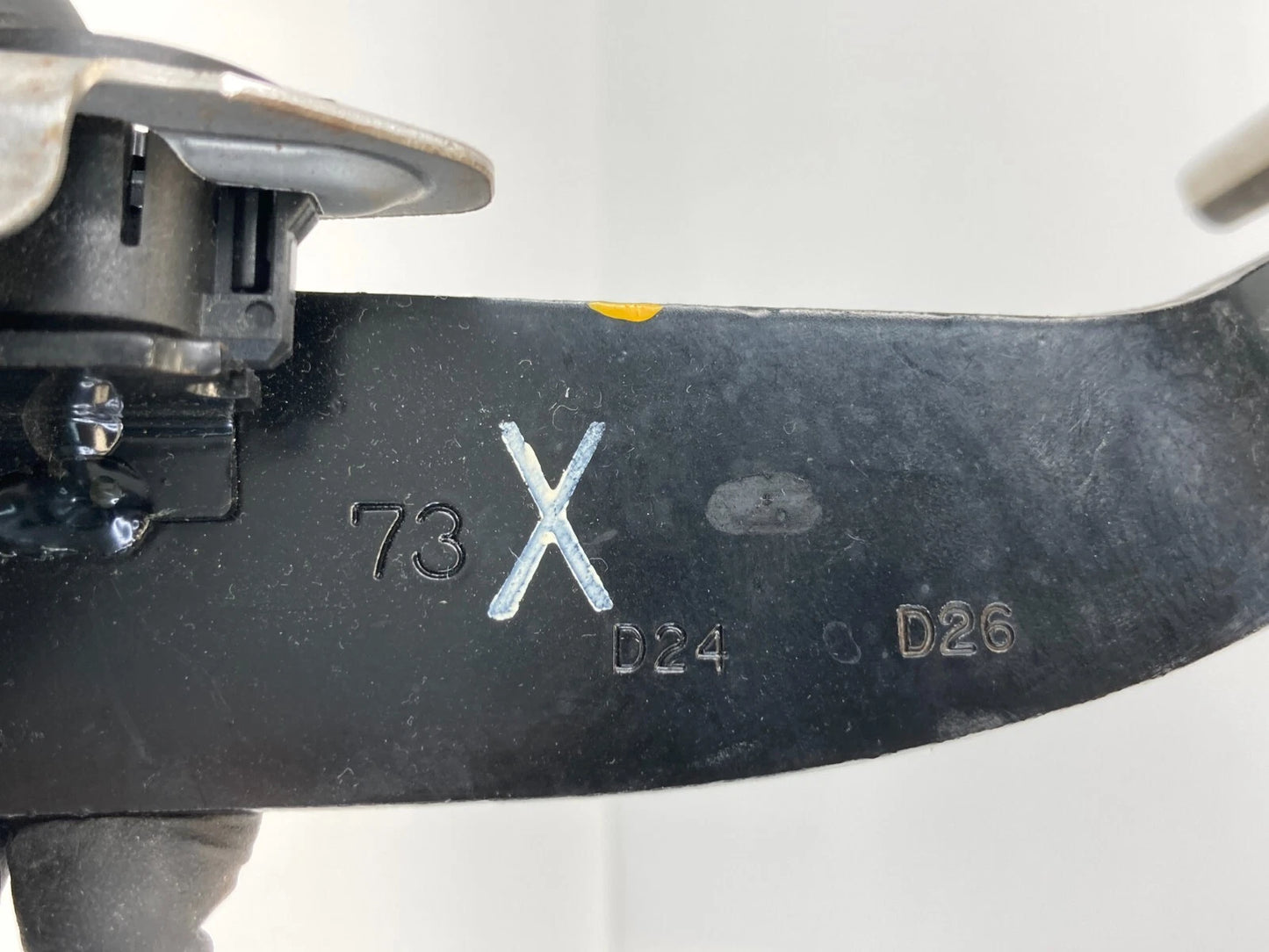 2003-2007 INFINITI G35 COUPE AUTOMATIC TRANS EMERGENCY BRAKE PEDAL PAD BRACKET