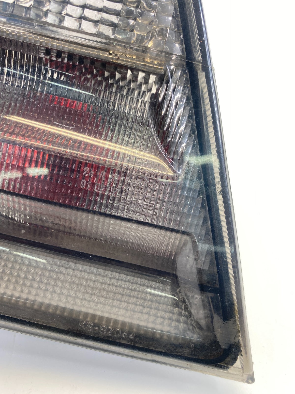 1998-2002 Mercedes-Benz E430 Rear Left Outer Tail Light Taillight Aftermarket