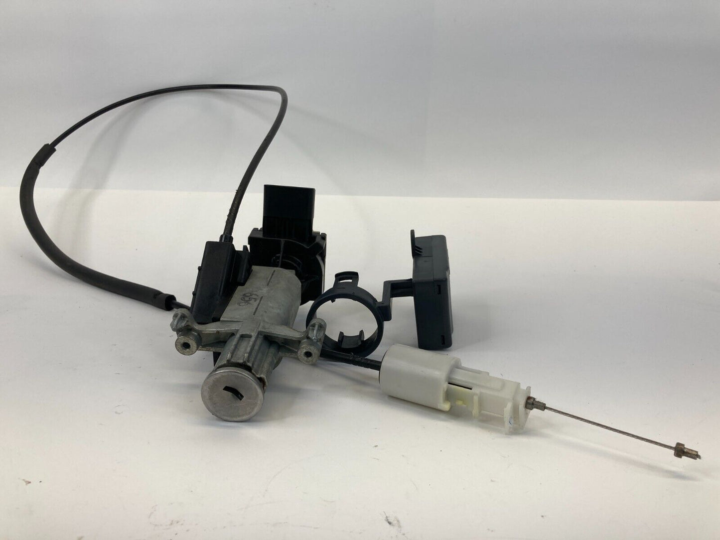 2008-2014 Dodge Avenger 2.4L Ignition Switch Lock Cylinder W/O Key 04685719AH