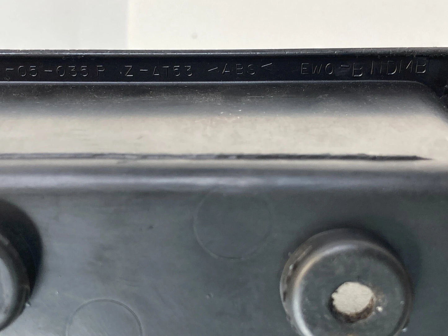 2005 2006 BUICK TERRAZA FRONT RIGHT DOOR WINDOW SWITCH COVER TRIM BEZEL 15196150