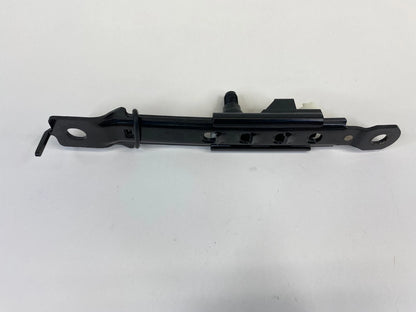 2006-2010 HYUNDAI SONATA SEDAN FRONT SEAT BELT SEATBELT HEIGHT ADJUSTER OEM