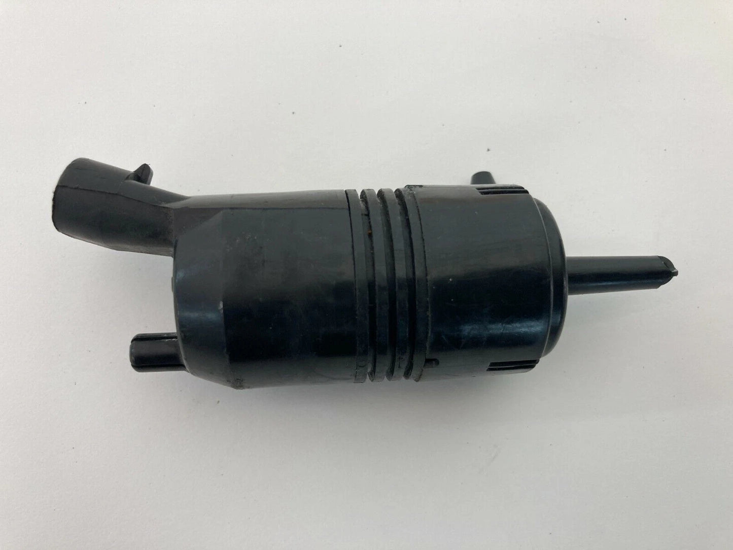 95 96 97 98 99 00 01 CHEVROLET LUMINA WINDSHIELD WASHER PUMP OEM