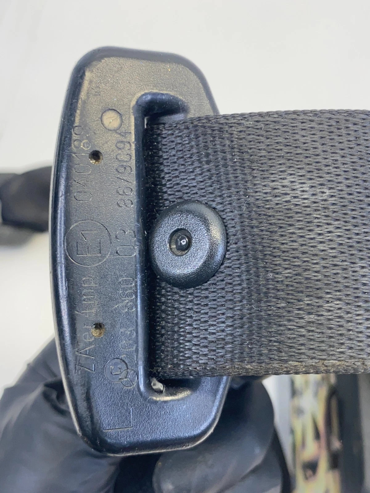 2001-2005 MERCEDES W203 C240 FRONT LEFT SIDE SEAT BELT RETRACTOR A201-868-02-22