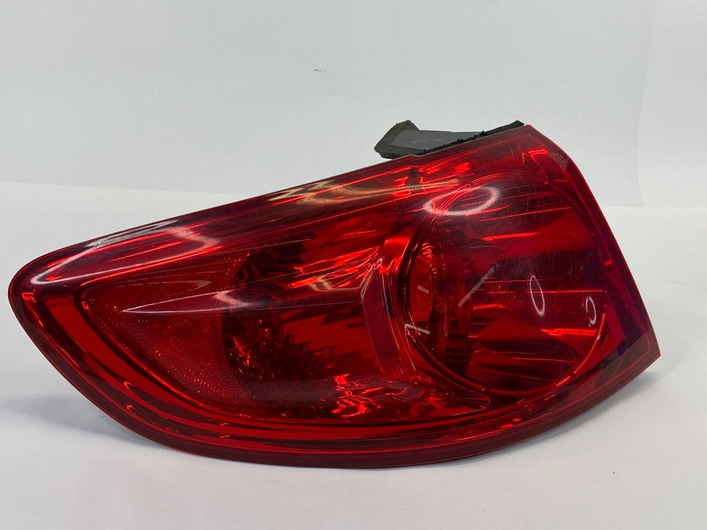 2007-2009 Hyundai Santa Fe Left Driver Outer Tail Light Taillight 92401-0W050