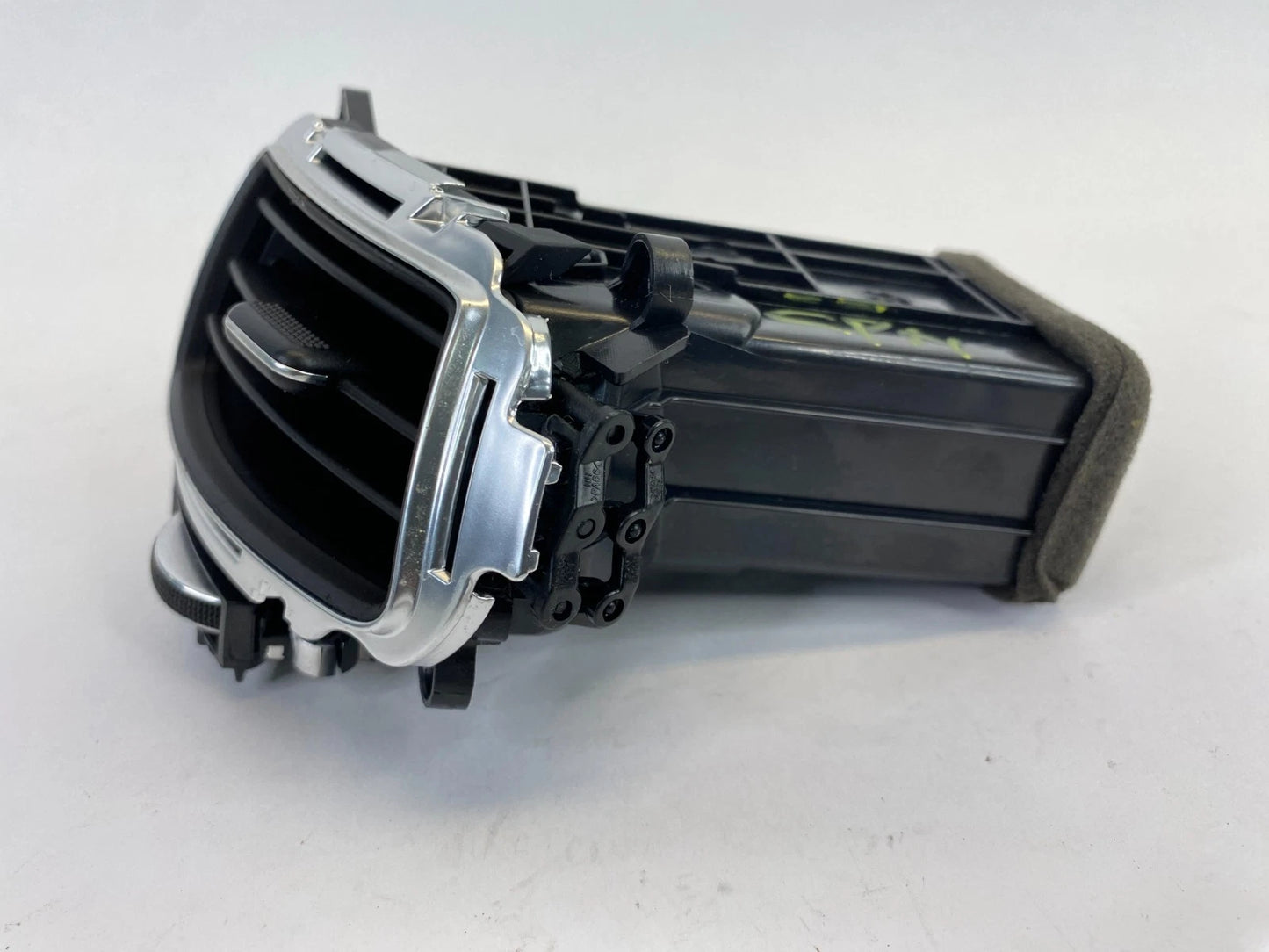 2011-2014 HYUNDAI SONATA CENTER CONSOLE REAR RIGHT A/C AIR VENT 97050-3S000 OEM