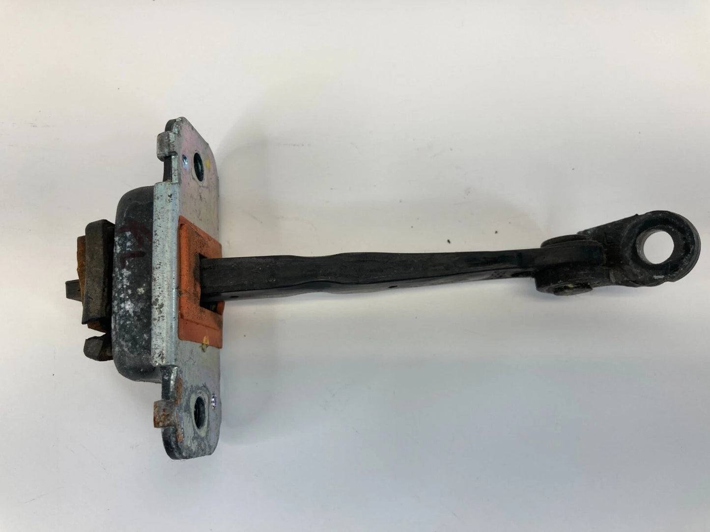 06-11 HYUNDAI ACCENT SEDAN FRONT LEFT DRIVER SIDE DOOR LOCK CHECK STOPPER STRAP