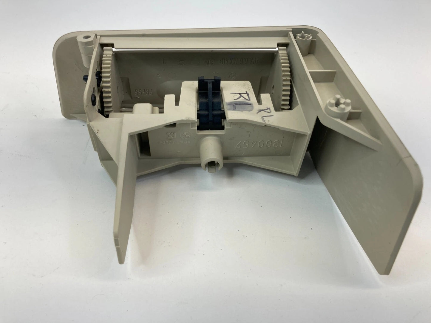 09 10 BMW 535I XDRIVE REAR LEFT INTERIOR DOOR ASH TRAY ASHTRAY TRIM 1360457 OEM