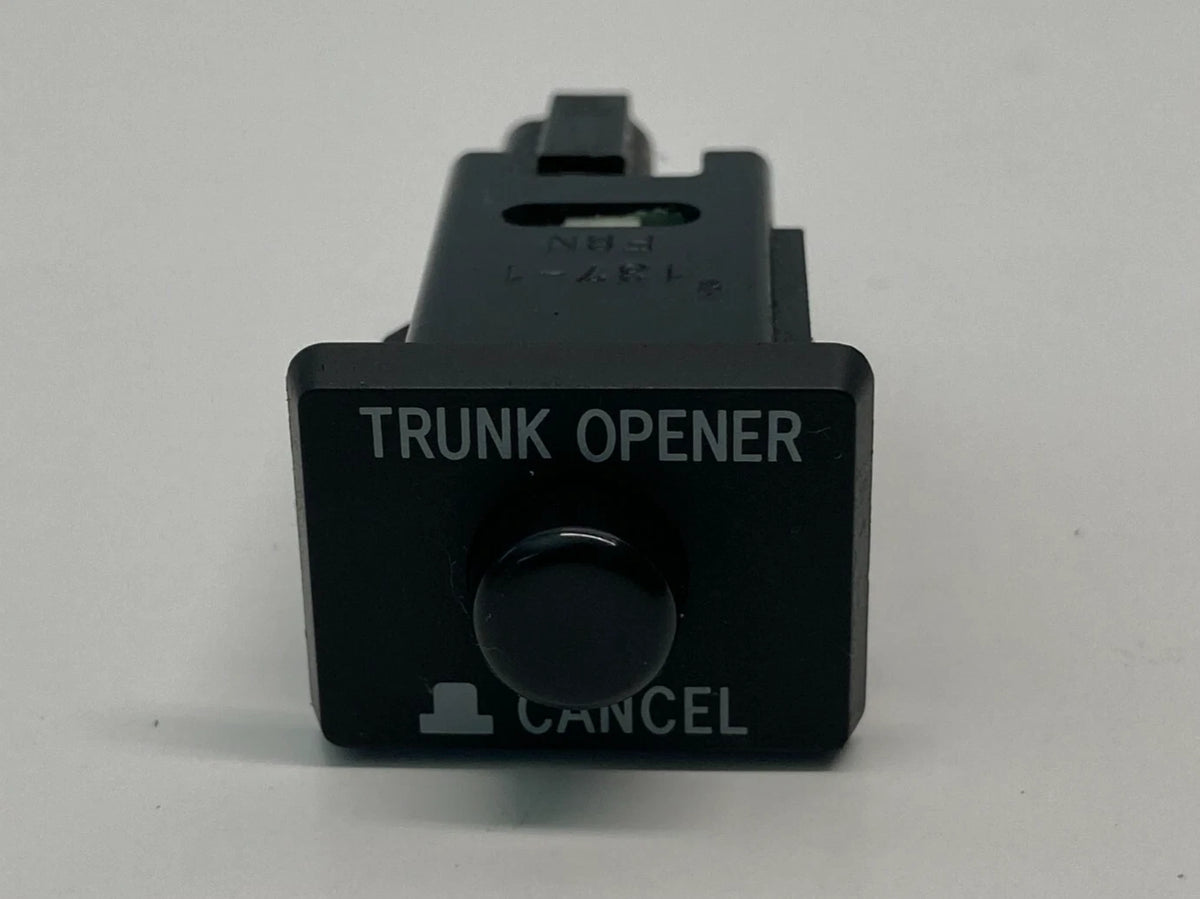 1997-2001 LEXUS ES300 TRUNK LID RELEASE OPENER SWITCH BUTTON 1572771 OEM