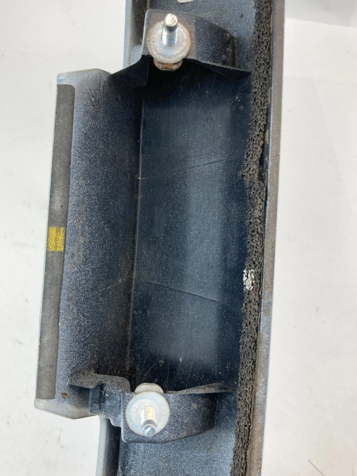 2007 2008 NISSAN SENTRA SEDAN TRUNK LID LICENSE MOLDING PANEL TRIM 84810-ET00A