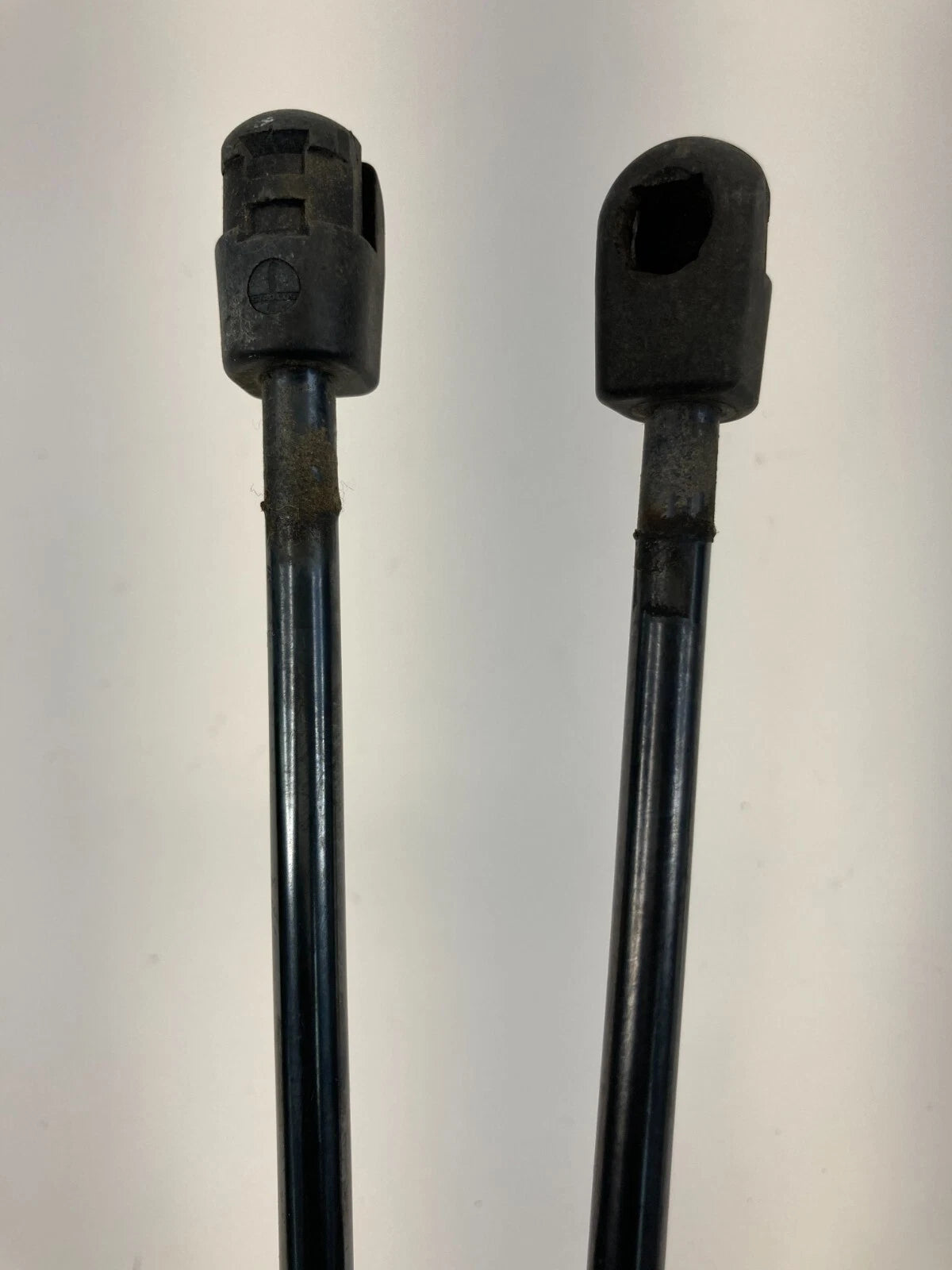 2007-2009 MERCURY MILAN LEFT & RIGHT TRUNK LIFT SUPPORT STRUT SHOCK ARMS PAIR