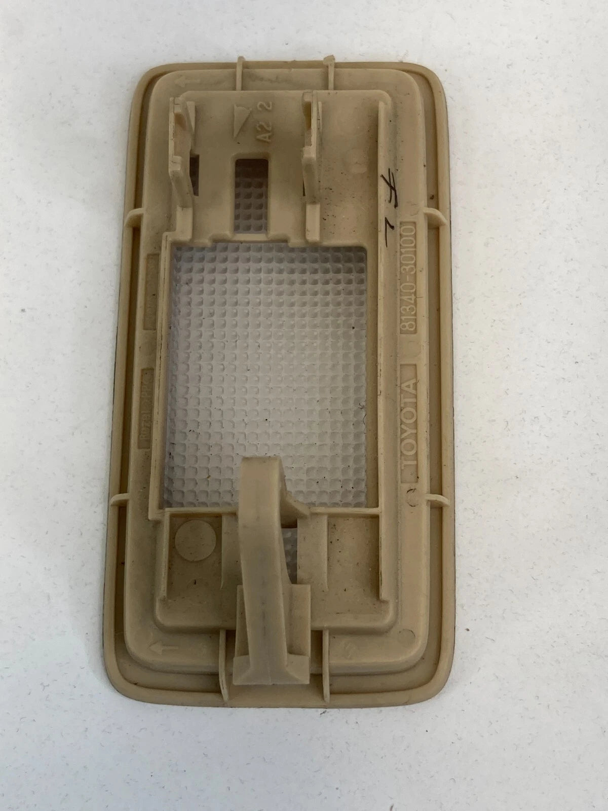 2006-2013 LEXUS IS250 FRONT LEFT SUNVISOR LIGHT VANITY LAMP LENS 81340-30100 OEM