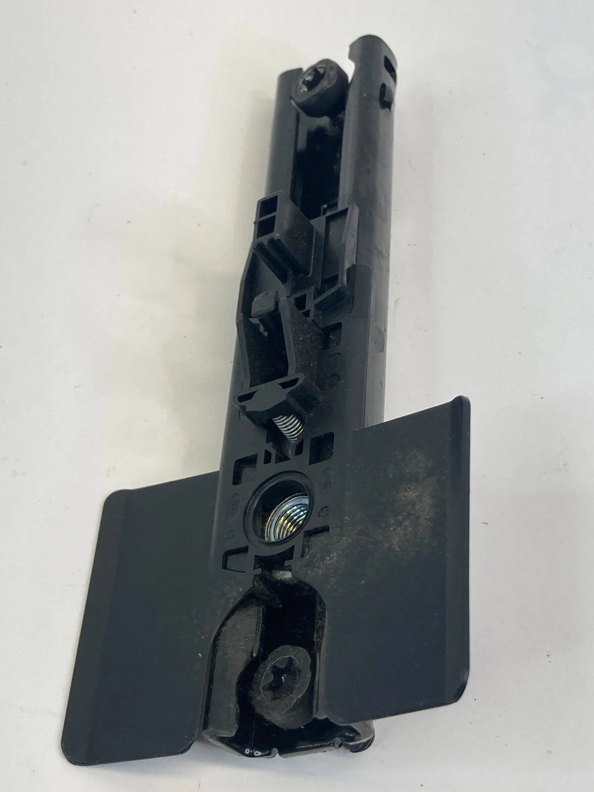 2012-2018 FORD FOCUS FRONT LEFT SIDE SEAT BELT HEIGHT ADJUSTER AM51611C46AB OEM