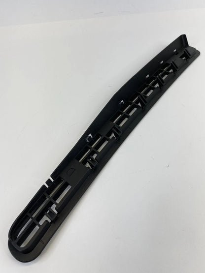 2002-2007 SATURN VUE DASH RIGHT SIDE AIR VENT DEFROST GRILLE 22712732 OEM