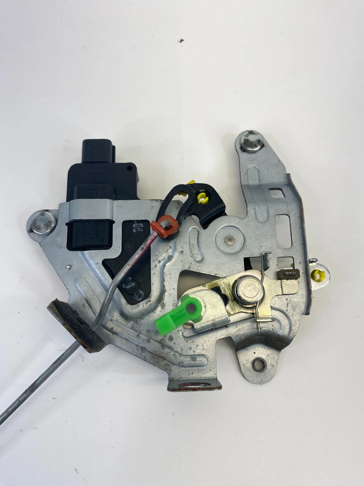 2005-2010 Kia Sportage Rear Trunk Tailgate Liftgate Latch Release Actuator