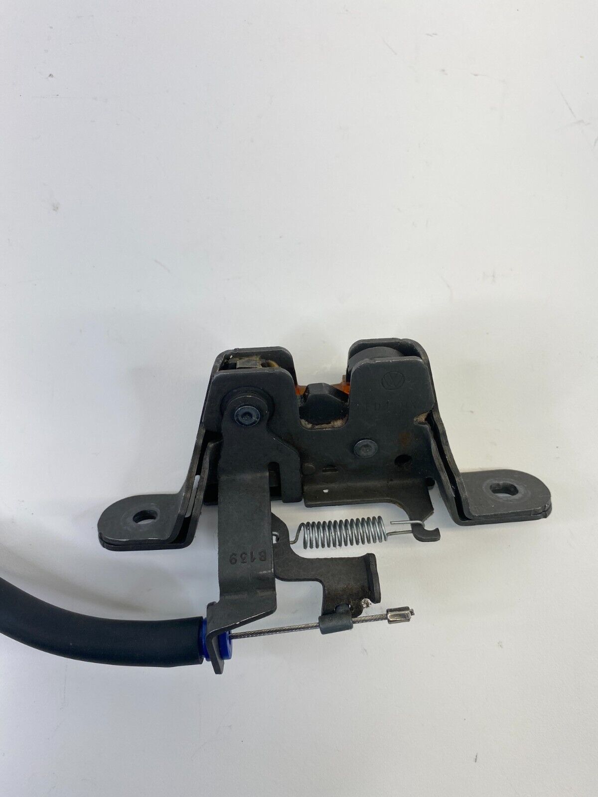 11-18 Volkswagen Jetta Rear Seat Folding Latch Lock W/ Release Handle Cable OEM