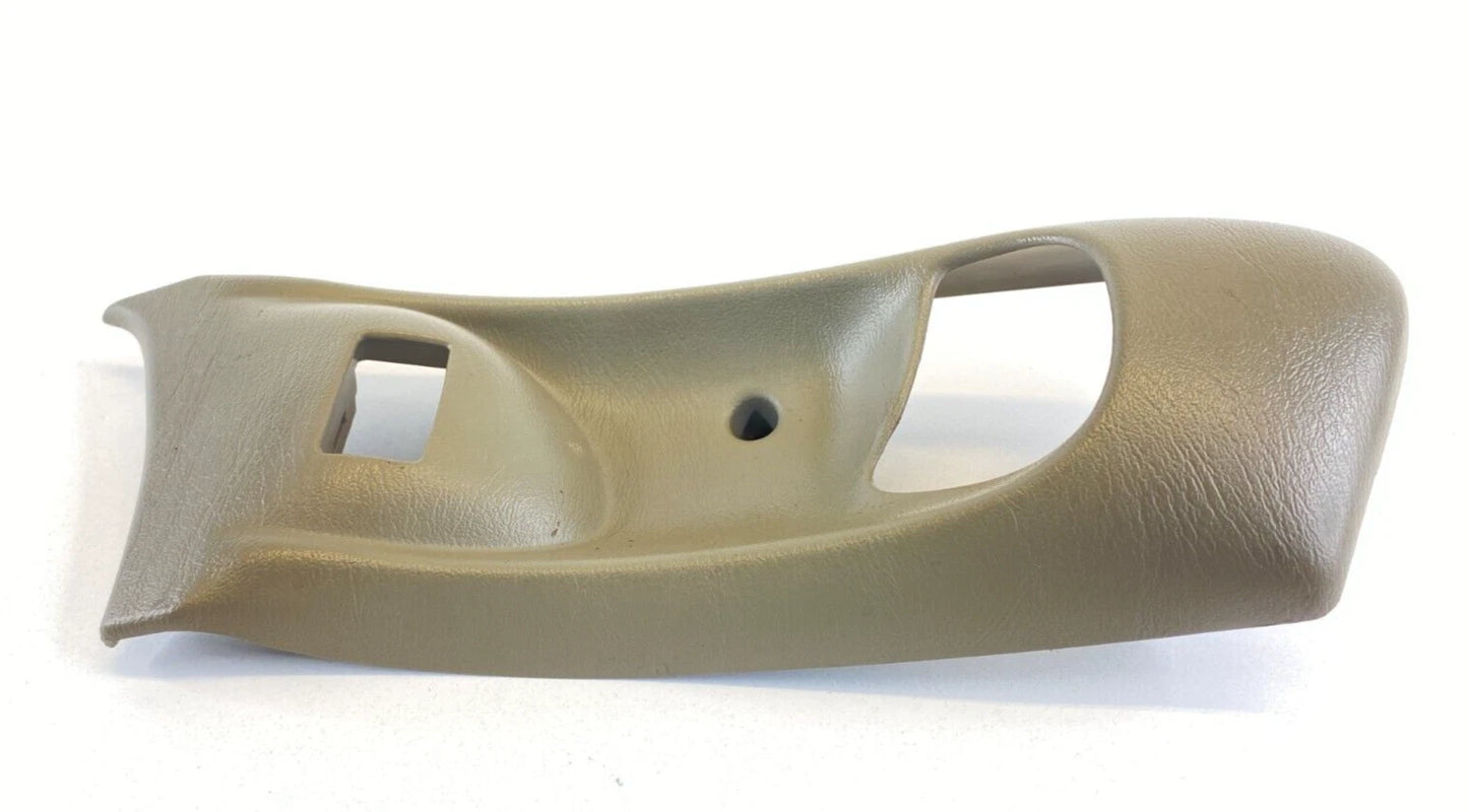 2000-2005 CHEVROLET IMPALA FRONT RIGHT INTERIOR DOOR HANDLE BEZEL 21995755 OEM
