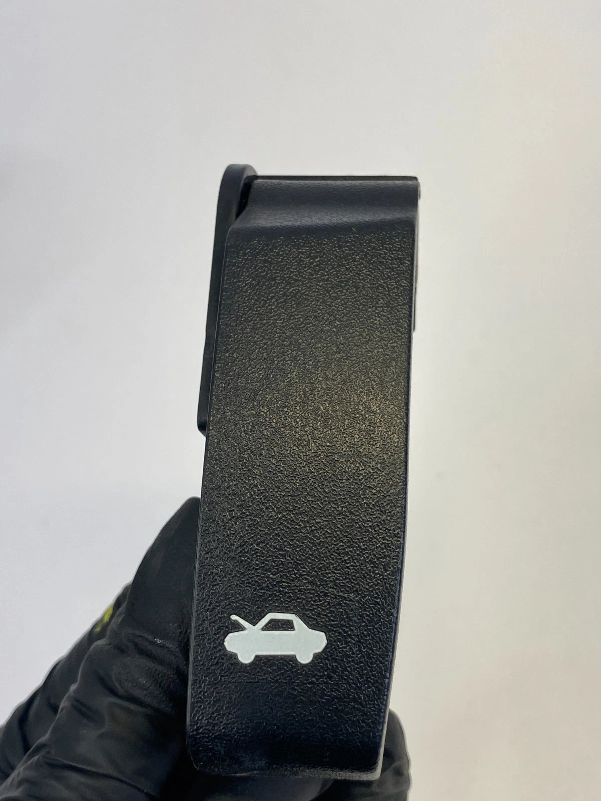 2002-2009 CHEVROLET TRAILBLAZER FRONT HOOD RELEASE PULL OPENER HANDLE LEVER OEM