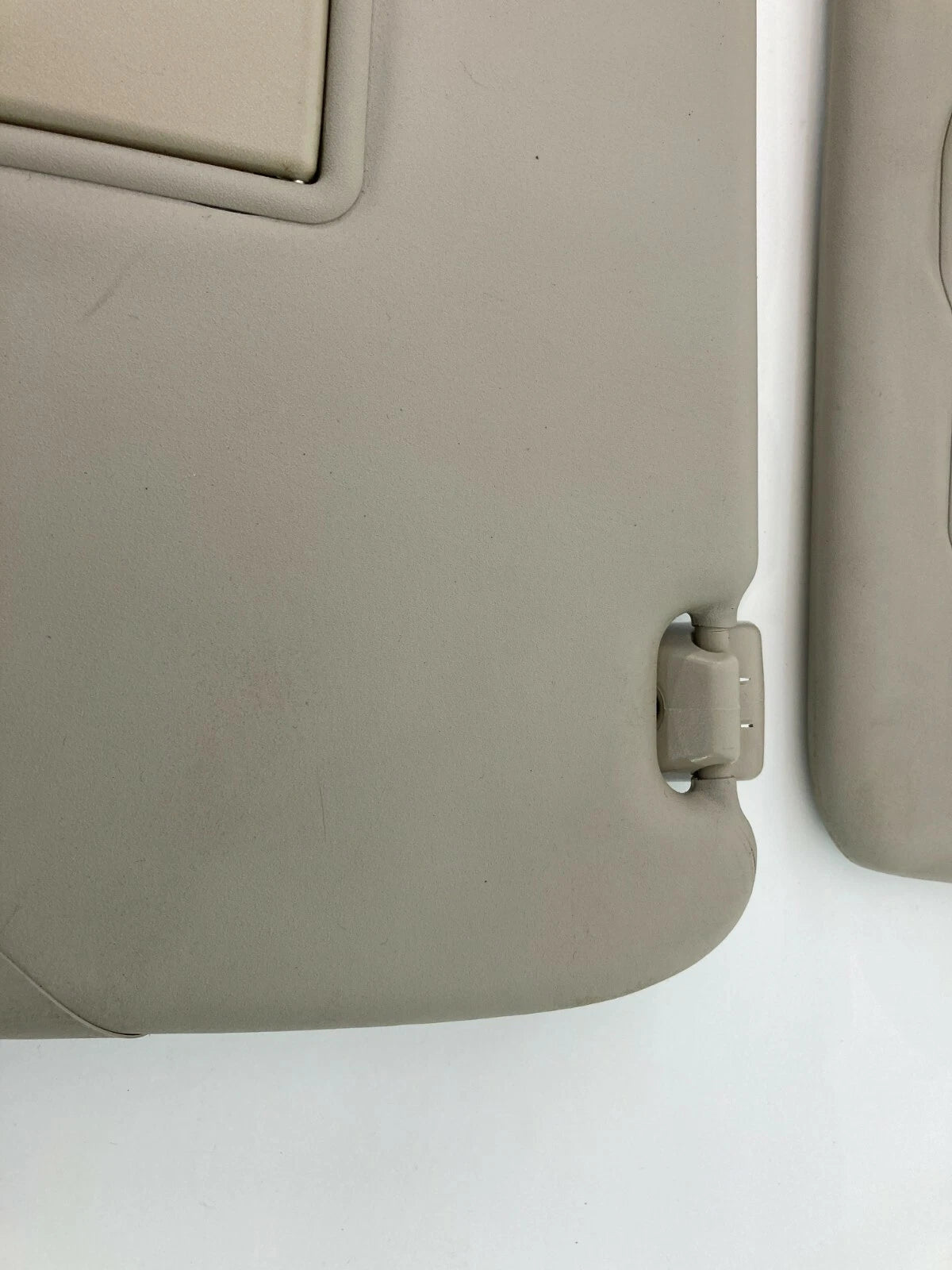 11-19 FORD FIESTA FRONT LEFT RIGHT SUN VISOR PAIR SET ASSEMBLY WITH CLIPS OEM