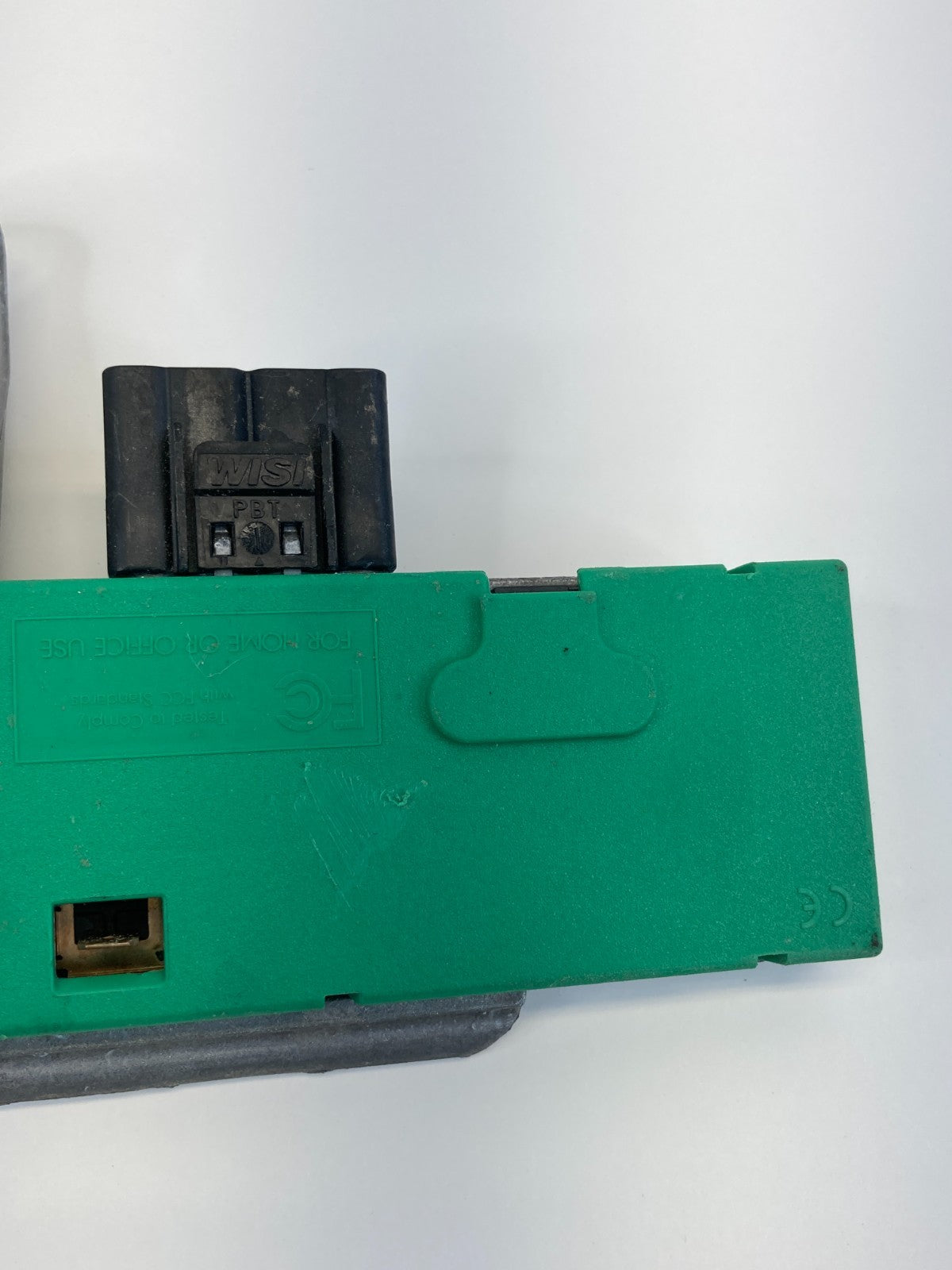 2006 Mercedes-Benz CLS500 Radio Antenna Amplifier Control Module A2198200689