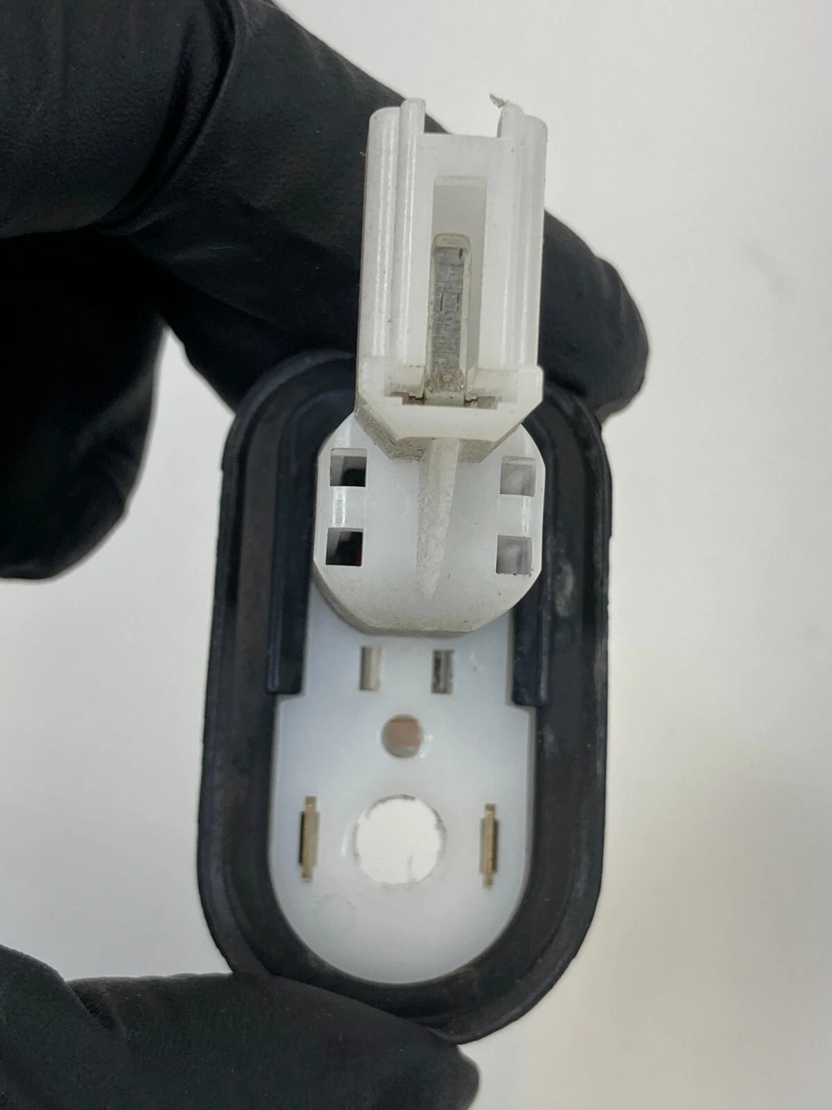 2011 2012 FORD EXPLORER FRONT LEFT DRIVER DOOR LIGHT AJAR JAMB SENSOR SWITCH OEM