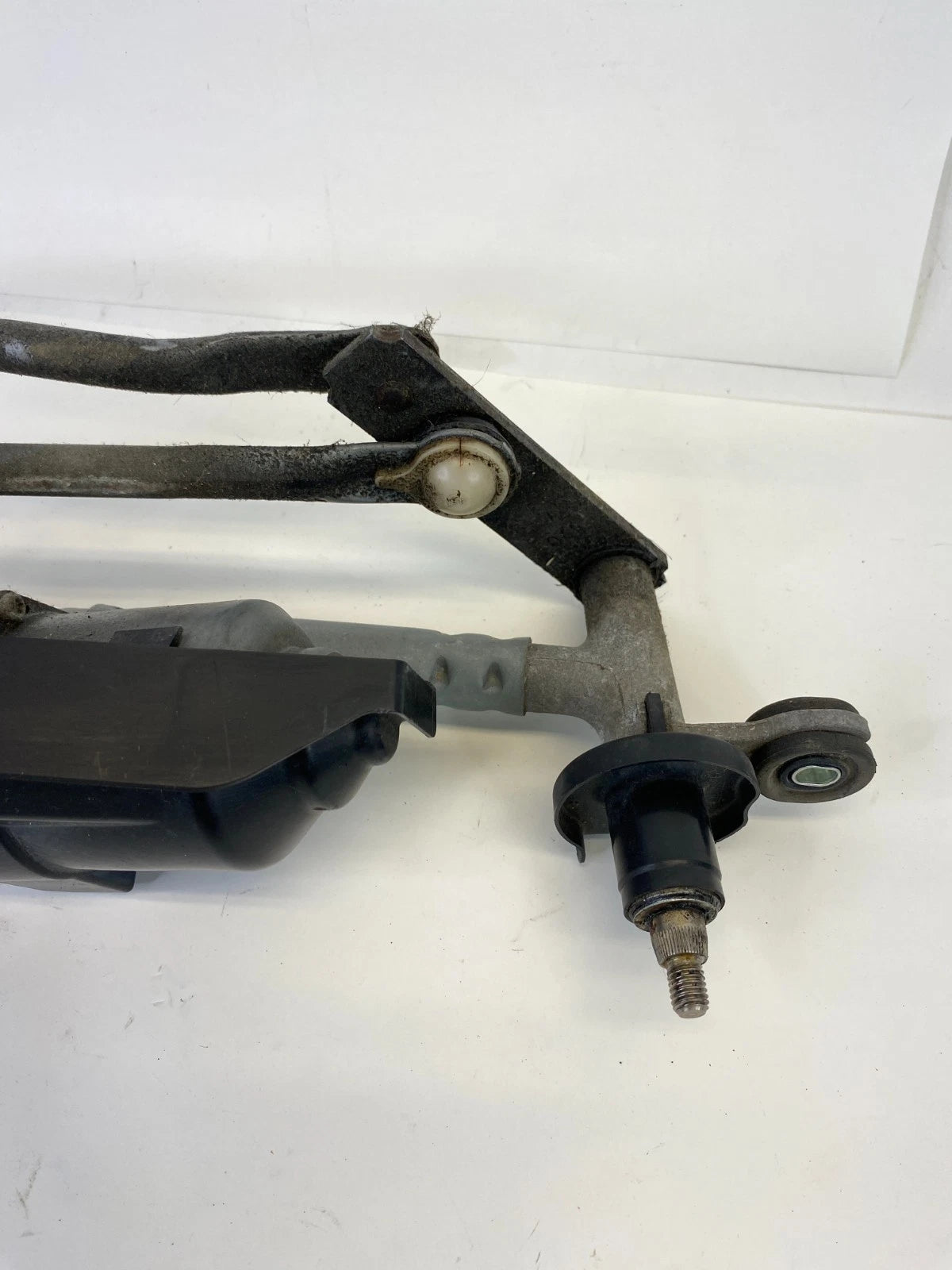 2012-2019 FIAT 500 FRONT WINDSHIELD WIPER MOTOR W/ LINKAGE ASSEMBLY OEM
