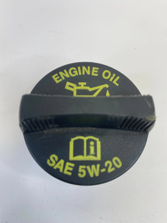 2006-2010 CHRYSLER TOWN & COUNTRY ENGINE OIL FILLER FLUID COVER CAP SAE 5W-20