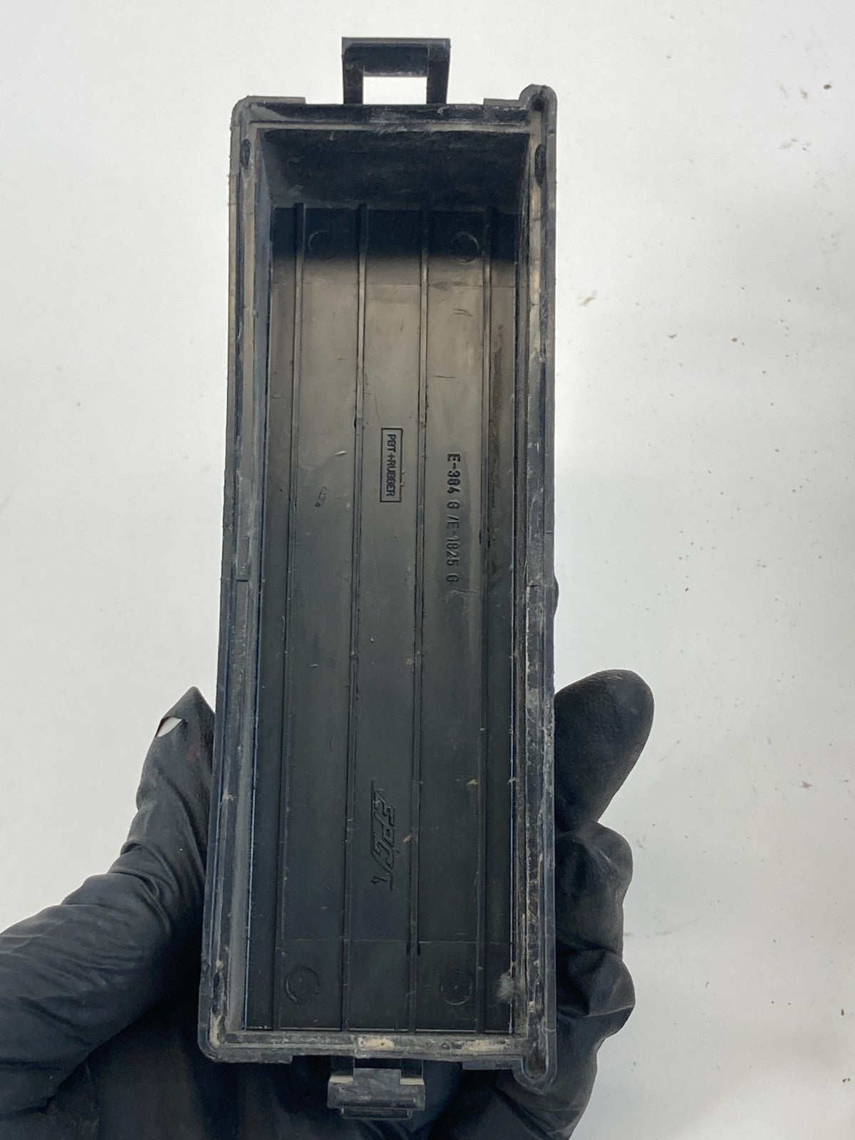 2011-2016 Ford F-250 SD F-350 SD Engine Compartment Relay Box 7C3T-14A206-AD