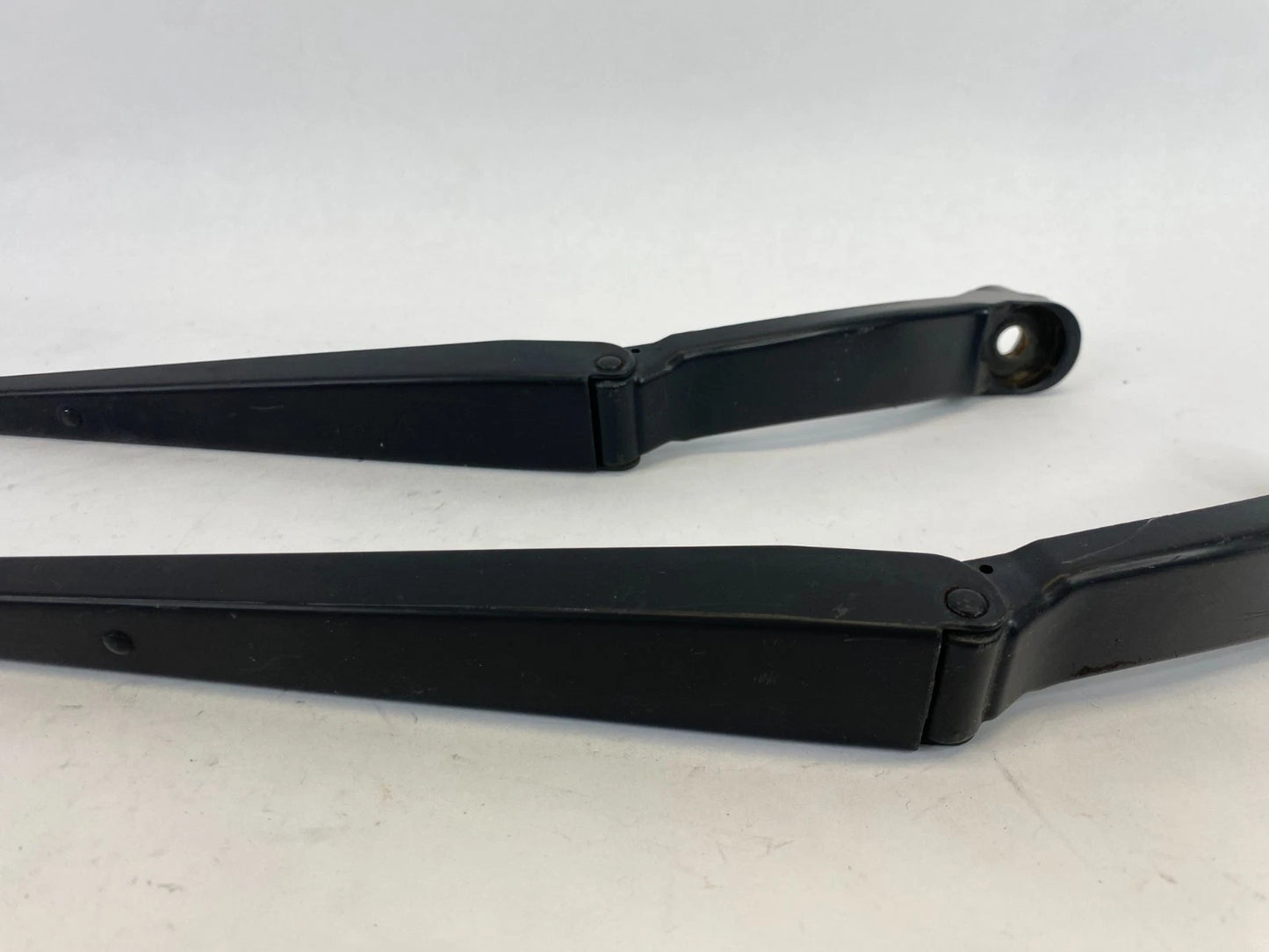 2010-2014 SUBARU OUTBACK LEGACY FRONT LEFT & RIGHT WINDSHIELD WIPER ARMS SET OEM