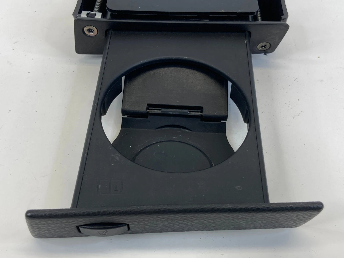 2004-2007 BMW 525I 530I DASH RIGHT CUP HOLDER INSERT ASSEMBLY 5145-7-063-411 OEM