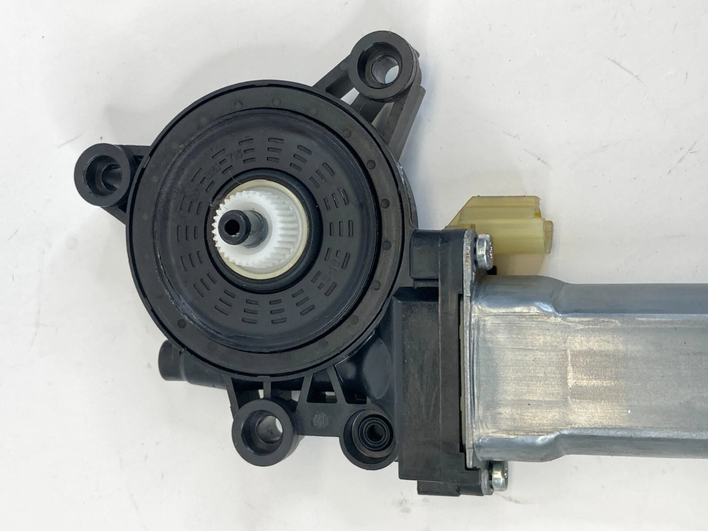 2011-2016 HYUNDAI ELANTRA SEDAN FRONT RIGHT DOOR POWER WINDOW MOTOR ASSY OEM