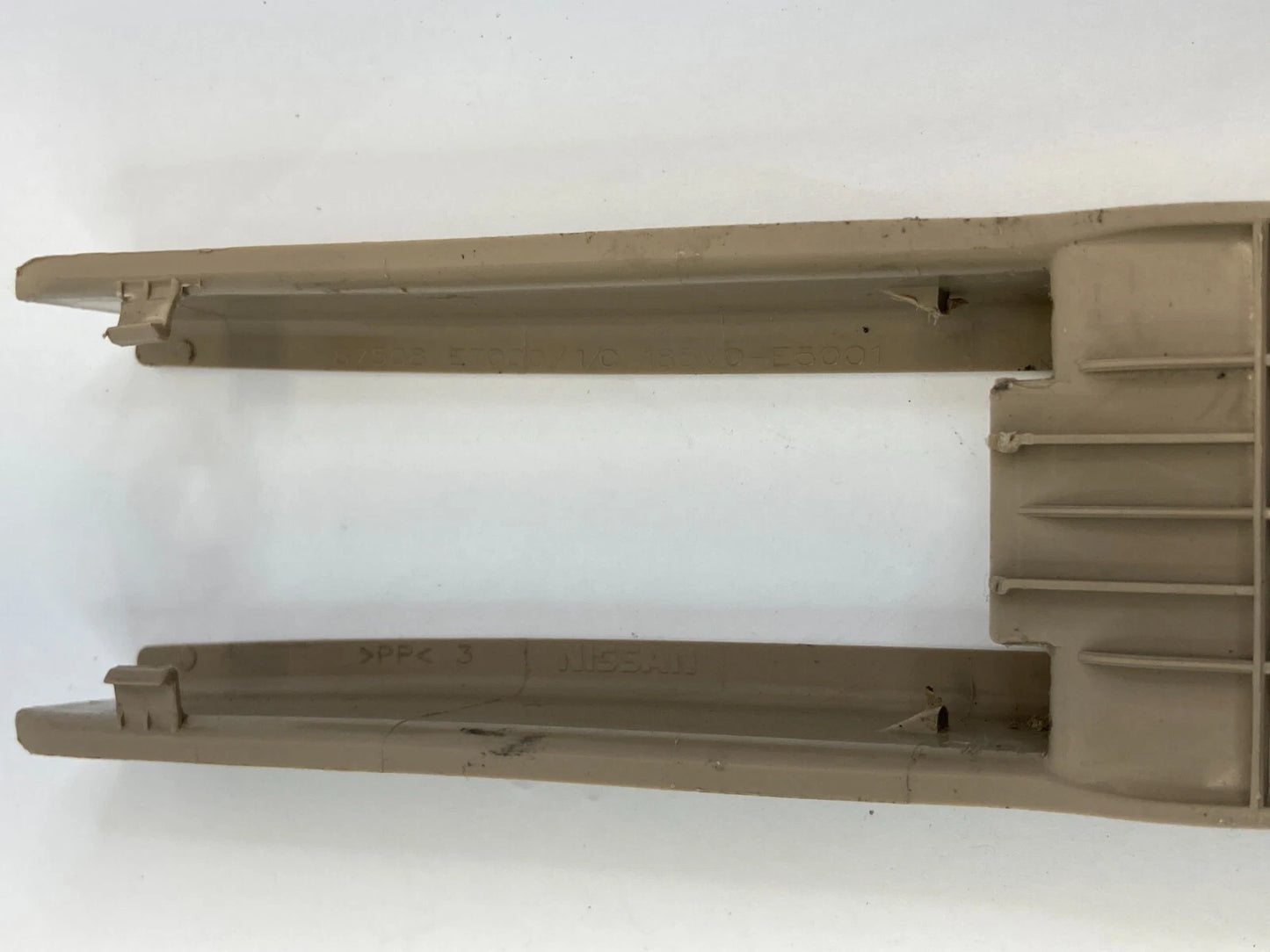 2007-2009 NISSAN SENTRA LEFT INNER SIDE FRONT RIGHT SEAT TRACK END COVER TRIM