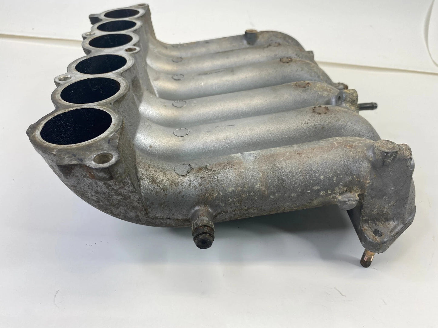 1996-2002 TOYOTA 4RUNNER 3.4L INTAKE MANIFOLD PLENUM INTERMEDIATE CONNECTOR OEM