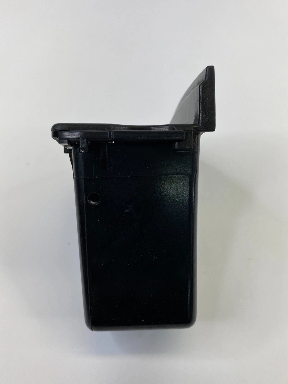 2003-2006 MERCEDES-BENZ E 500 REAR RIGHT DOOR PANEL ASH TRAY INSERT A2118100233