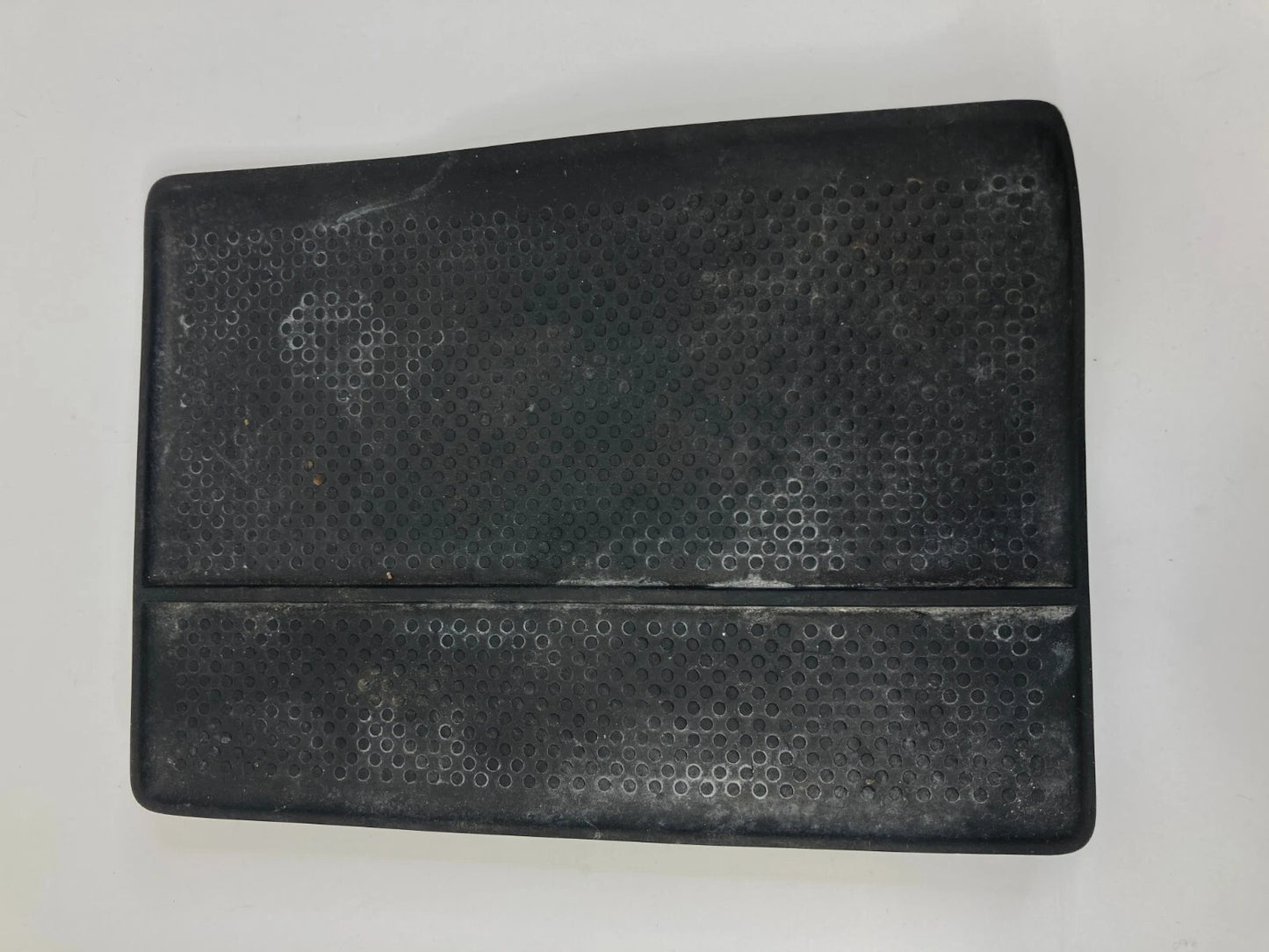 2009-2014 VOLKSWAGEN ROUTAN FLOOR CENTER CONSOLE RUBBER MAT INSERT 1KR90TRMAA