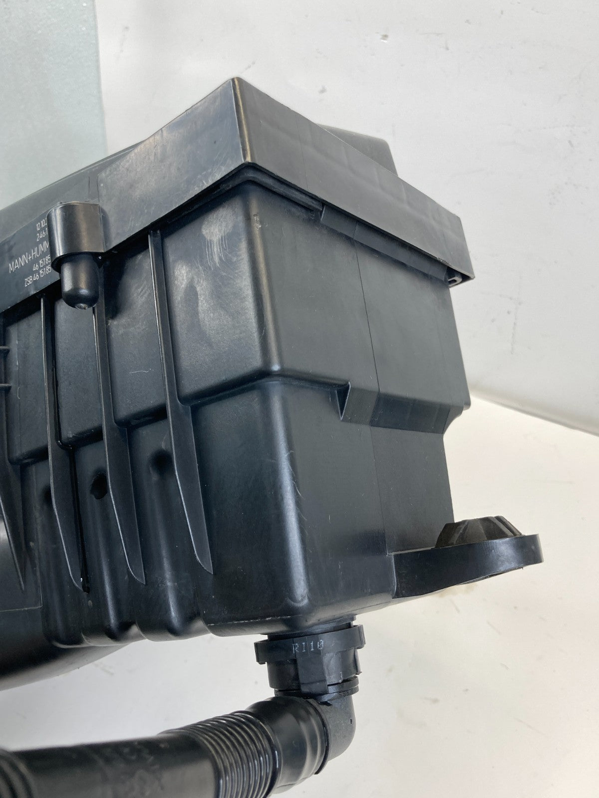 2009-2017 VW CC 2.0L L4 Air Intake Box Filter Cleaner Duct Assembly 1K0129607AG