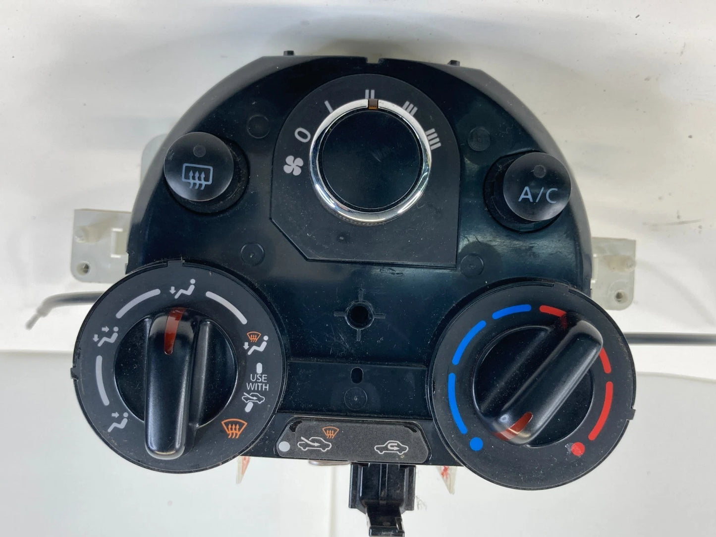 2019 Nissan Versa Heater A/C Climate Temperature Control Unit 27513-9KZ2A OEM